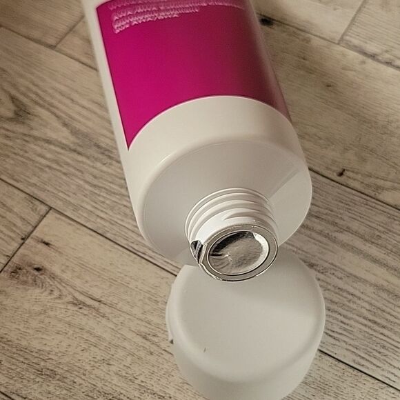 Murad Hydration AHA/BHA Exfoliating Cleanser - Picture 8 of 8